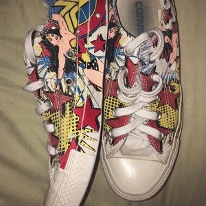 wonder woman converse